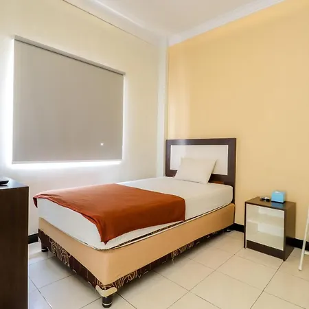 Wisma Banda Makassar Exterior photo